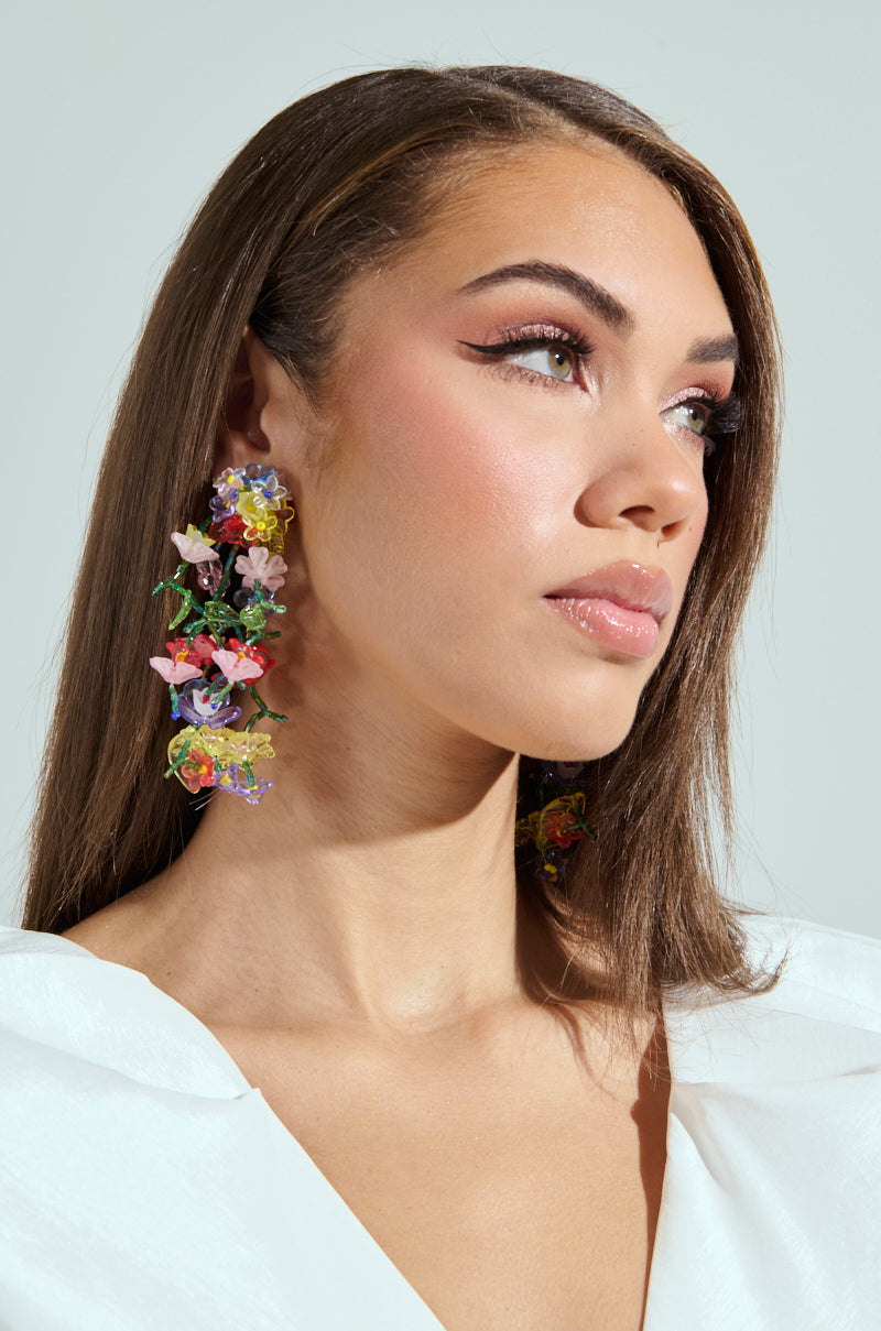 ENLIGHTEN ME EARRING