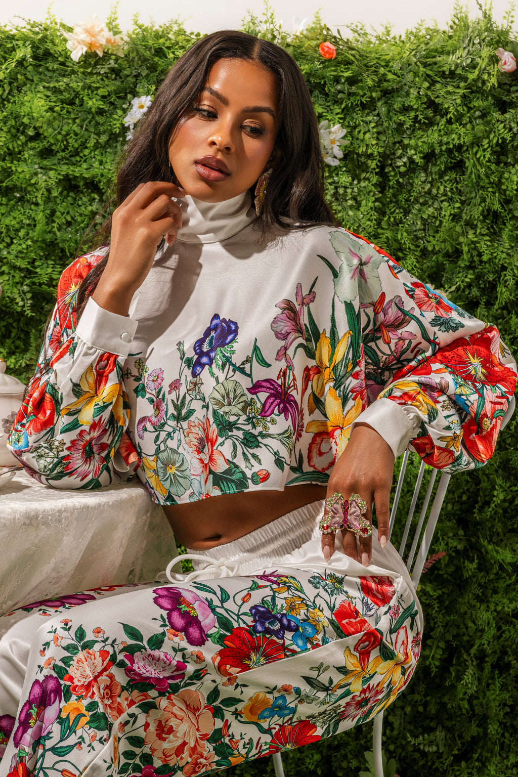 FULL BLOOM SATIN MOCK NECK BLOUSE IN WHITE