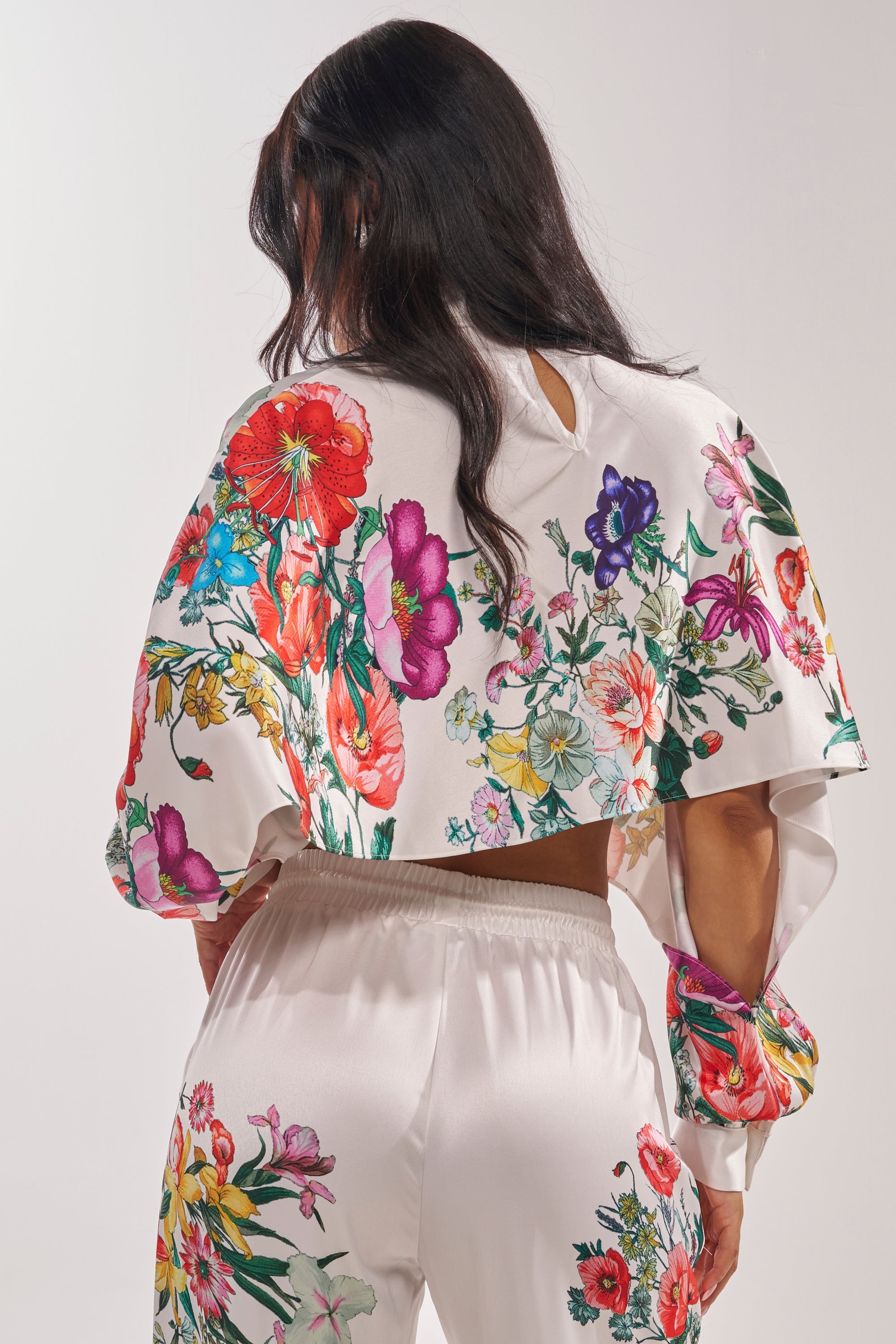 FULL BLOOM SATIN MOCK NECK BLOUSE IN WHITE