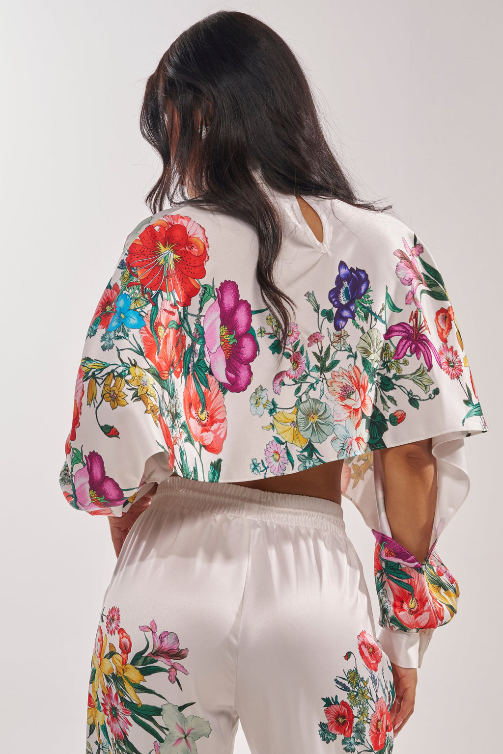FULL BLOOM SATIN MOCK NECK BLOUSE IN WHITE